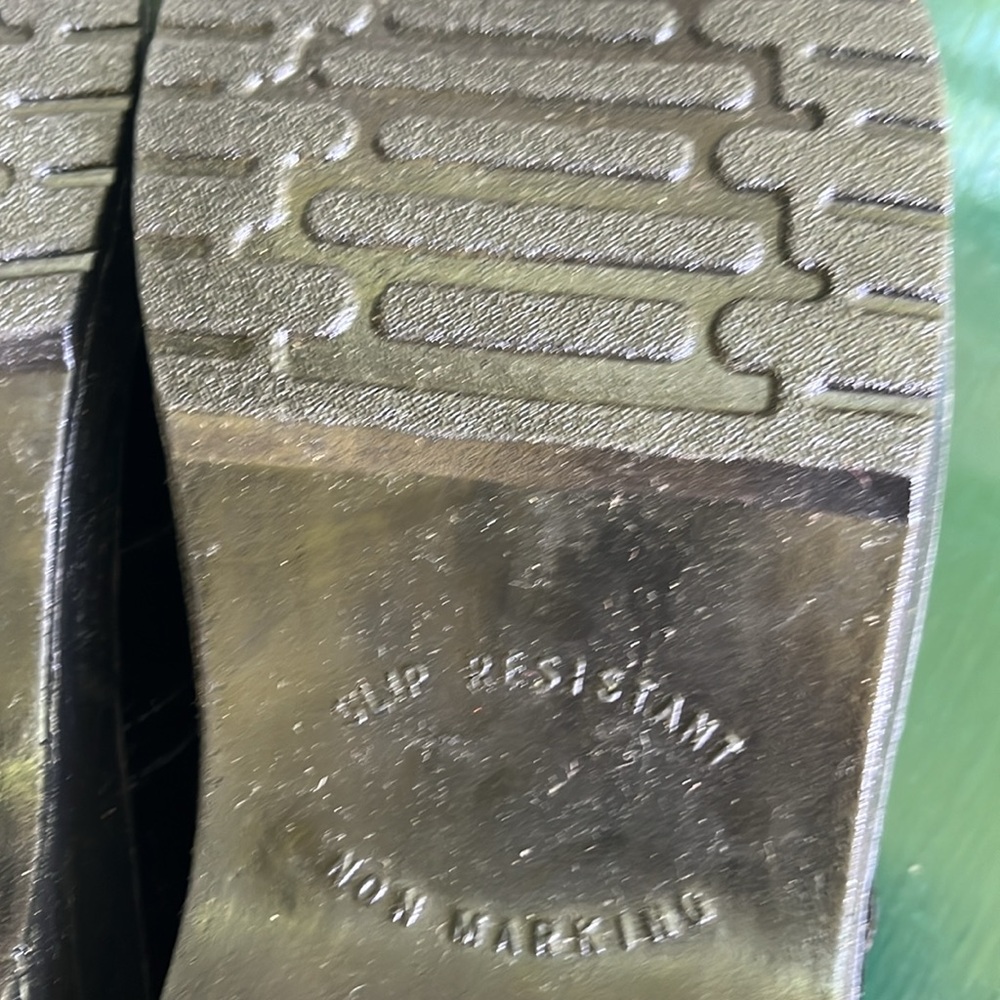 Clogs - Picture 4 of 5